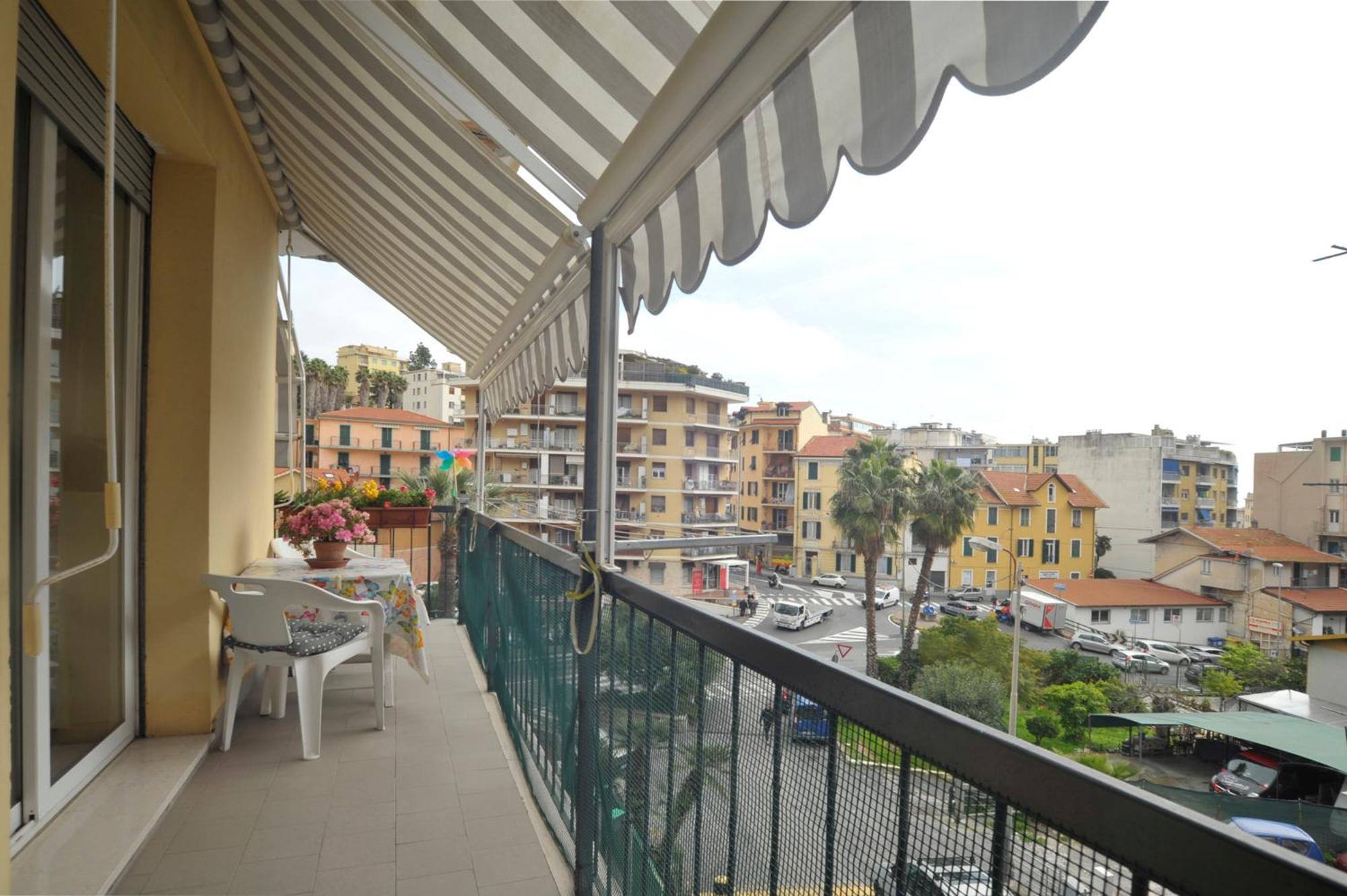 Casa Carina Centro Citta Con Garage Privato Apartamento Sanremo Exterior foto