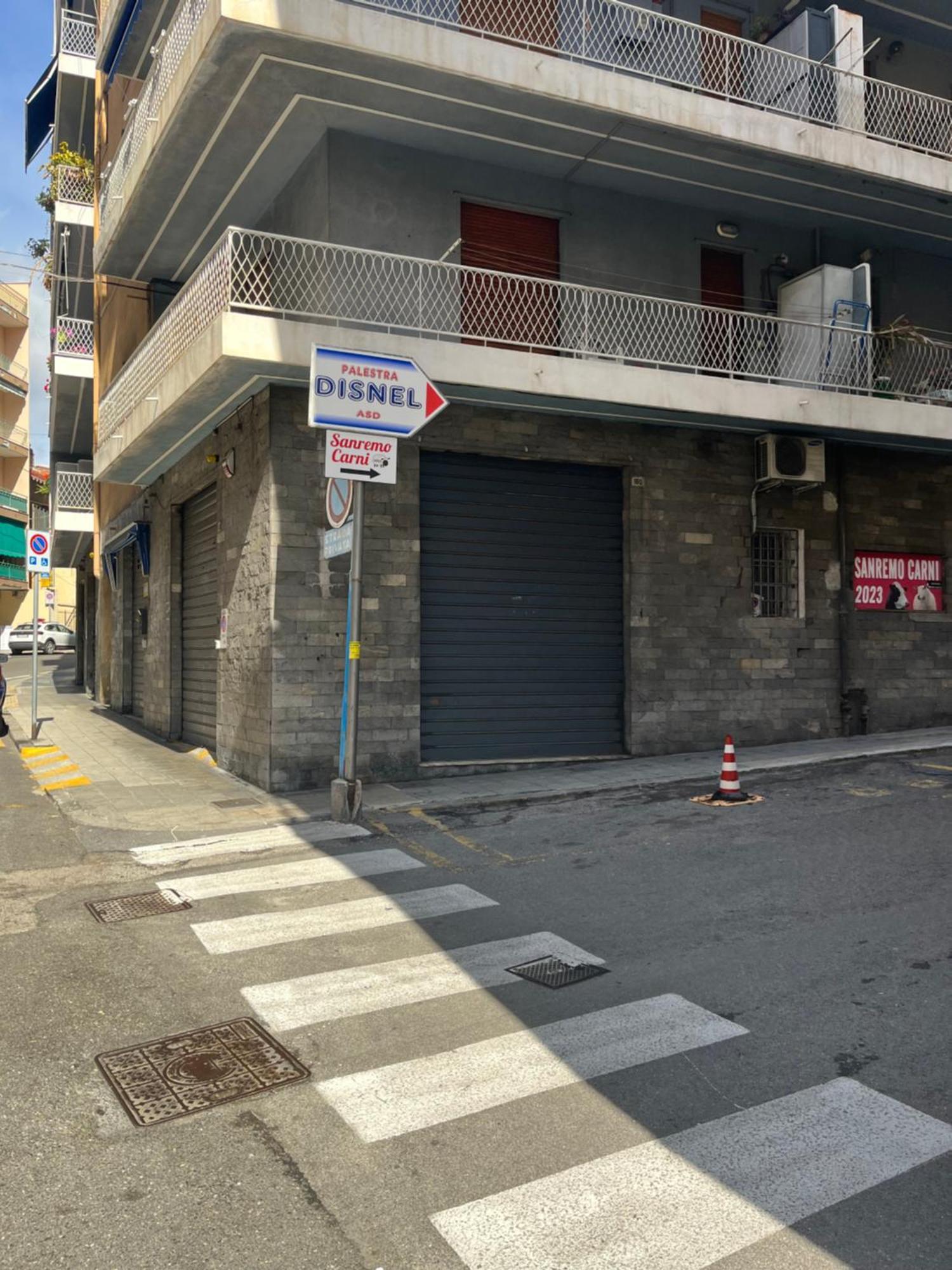 Casa Carina Centro Citta Con Garage Privato Apartamento Sanremo Exterior foto